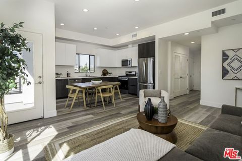 Photo of 2465 Purdue Avenue #PH 3, Los Angeles, CA 90064 (MLS # 26652383)