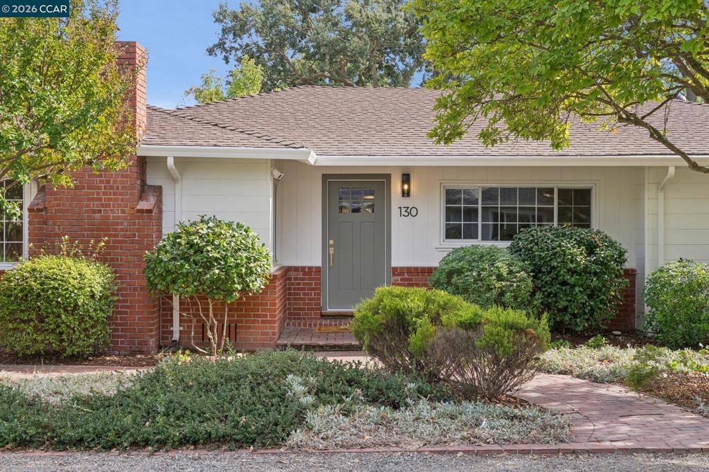 130 Greenway Dr