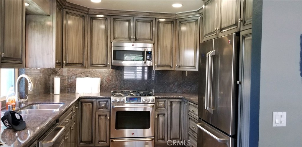 8566 Fallbrook Circle 711E