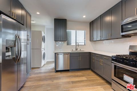 Photo of 2841 S REDONDO Blvd #2841, Los Angeles, CA 90016 (MLS # 26671455)