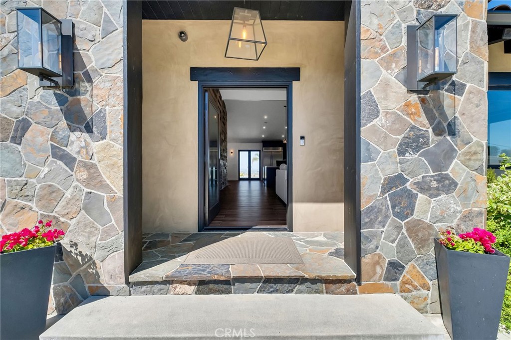 99 Rockinghorse Road