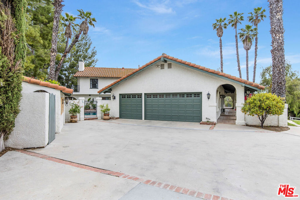 24820 Jacob Hamblin Road