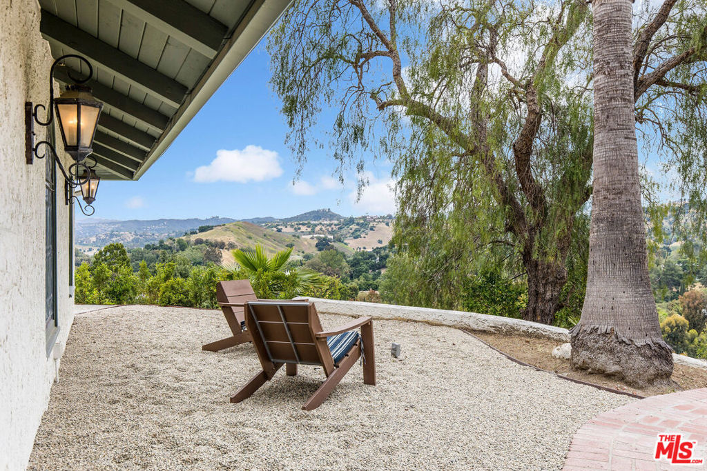 24820 Jacob Hamblin Road