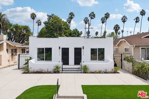 Photo of 5214 Cimarron Street, Los Angeles, CA 90062 (MLS # 26958723)