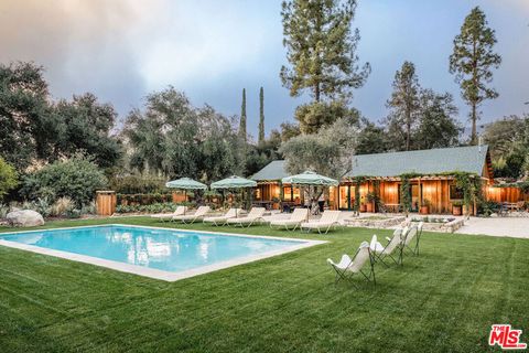 Photo of 483 El Jina Lane, Ojai, CA 93023 (MLS # 26638181)