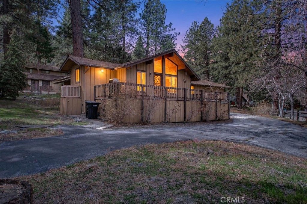 Photo of 5747 Lodgepole Dr, Wrightwood, CA 92397 (MLS # HD26056022)