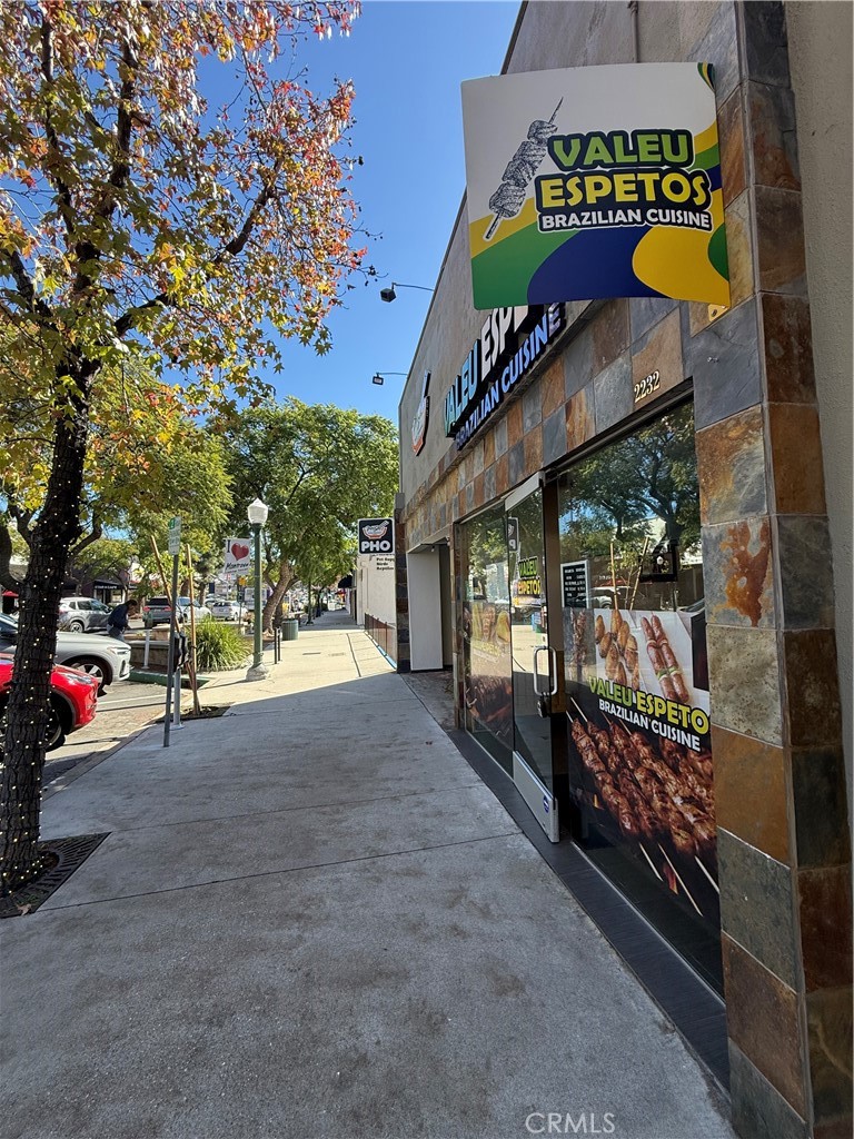 2232 Honolulu Avenue