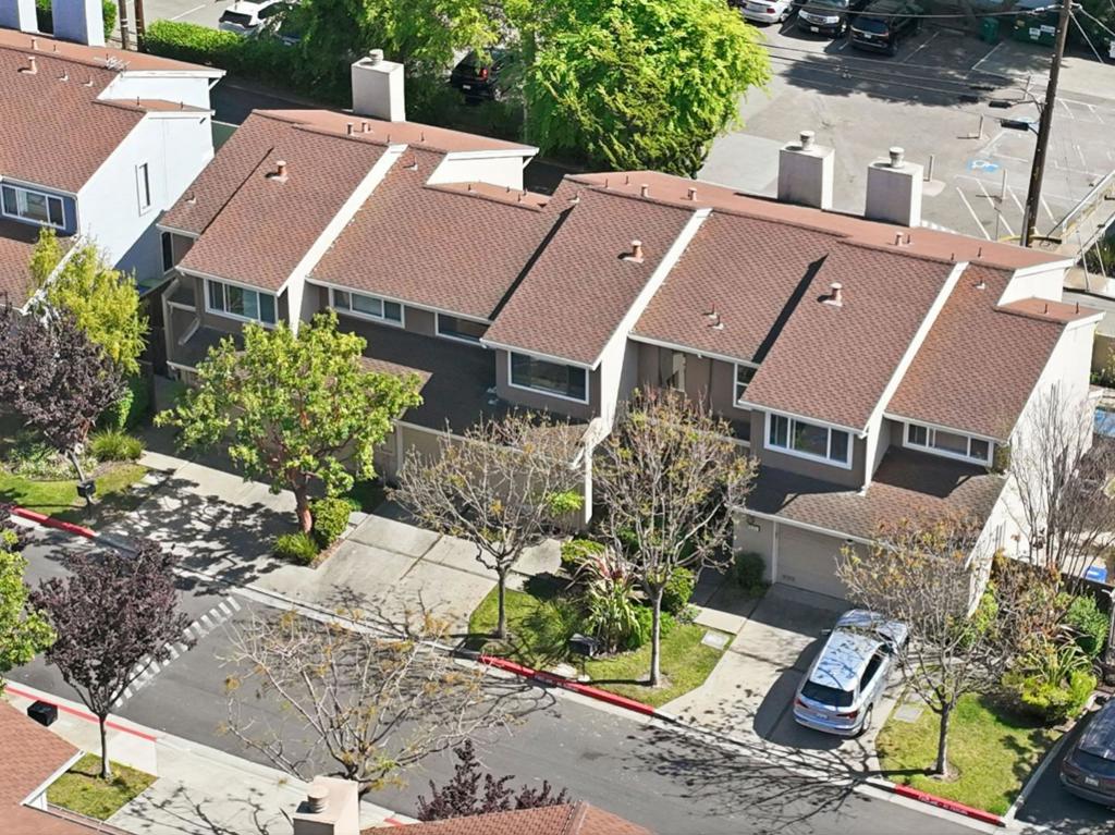 539 Blue Jay Drive