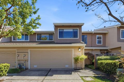 Photo of 539 Blue Jay Drive, Hayward, CA 94544 (MLS # ML82040523)