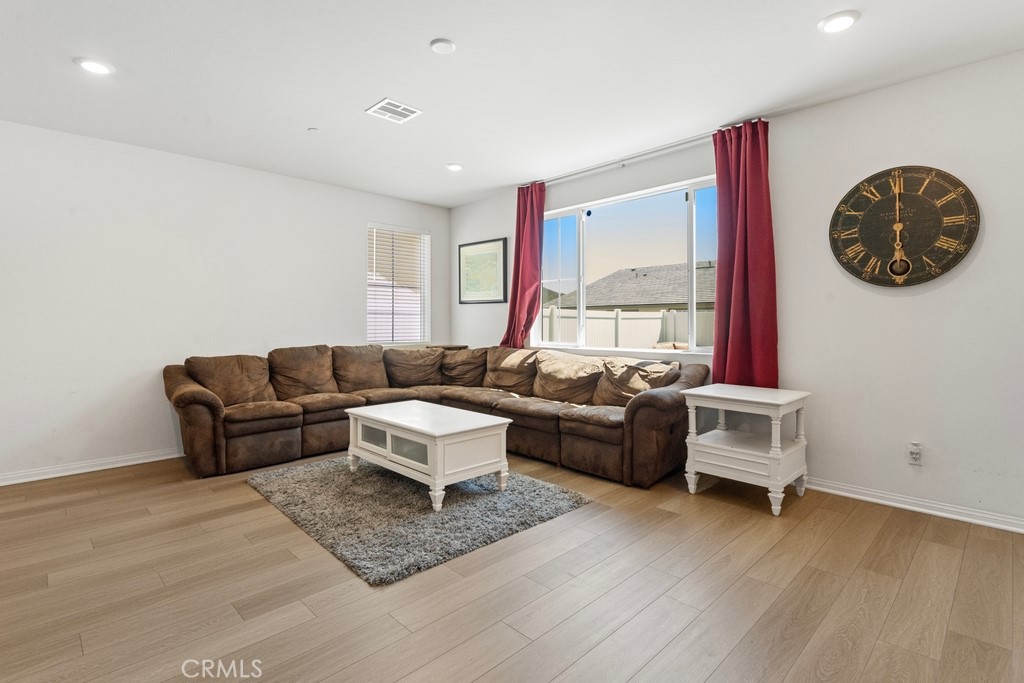 5085 Hoss Circle