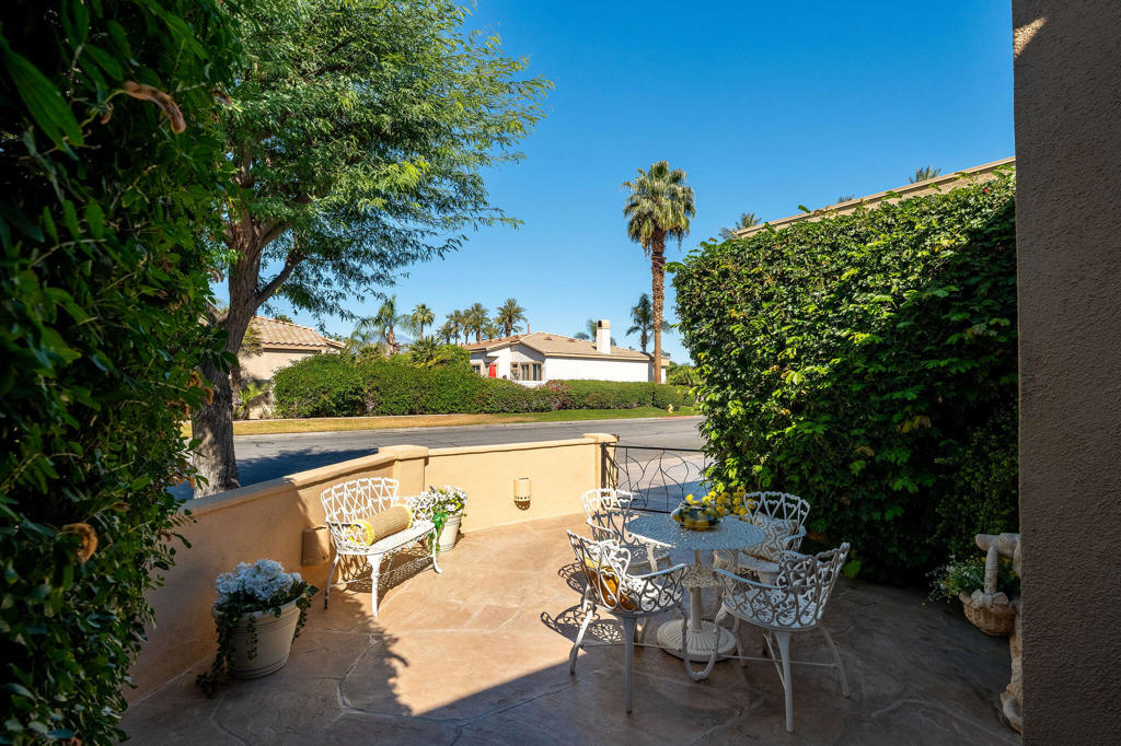 45010 Aztec Drive