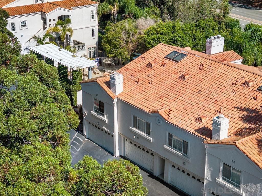 Photo of 2842 Torrey Pines Rd Rd, La Jolla, CA 92037 (MLS # 2601258SD)