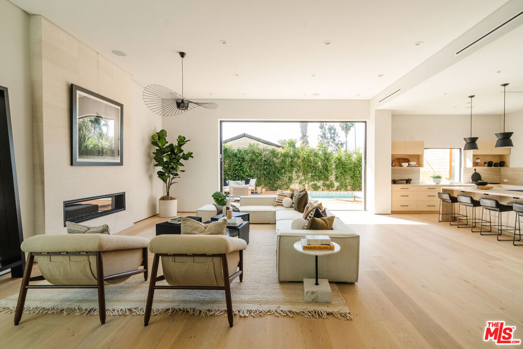 819 N Ogden Drive