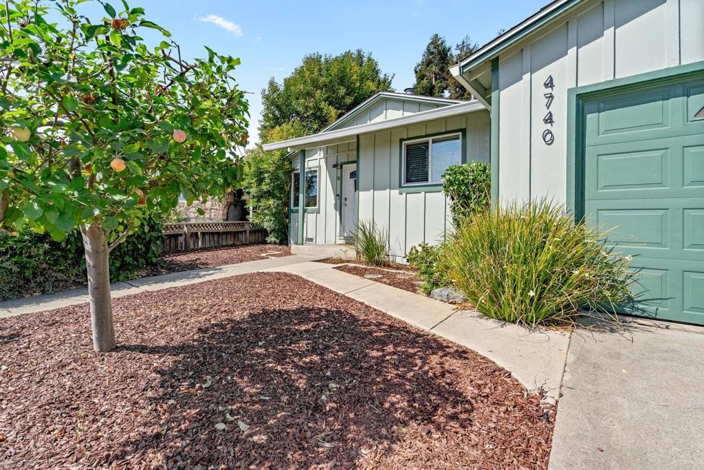 4740 Quadres Court