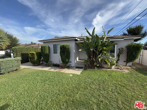 Photo of 13272 Beaty Avenue, Whittier, CA 90605 (MLS # 25555973) Photo of 13272 Beaty Avenue, Whittier, CA 90605 (MLS # 25555973)