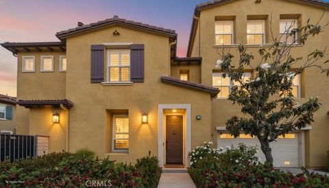 Photo of 27036 Fairway, Valencia, CA 91381 (MLS # SR26094979)