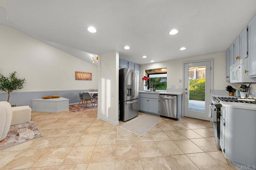 1018 Bridle Path Way