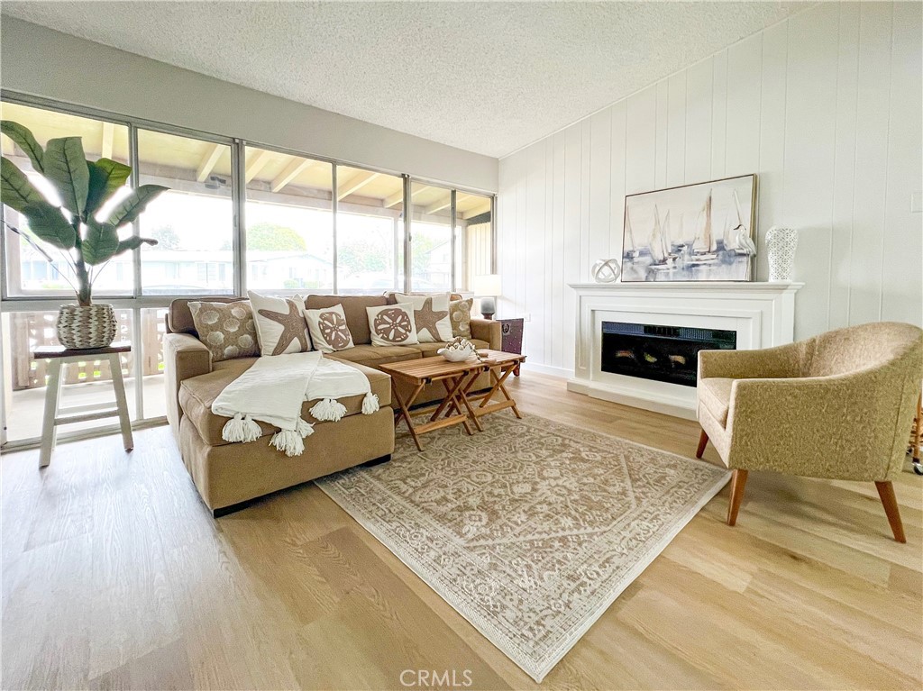 13181 Del Monte Dr., M12-38E