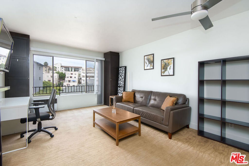 10982 ROEBLING Avenue 429, Los Angeles CA 90024