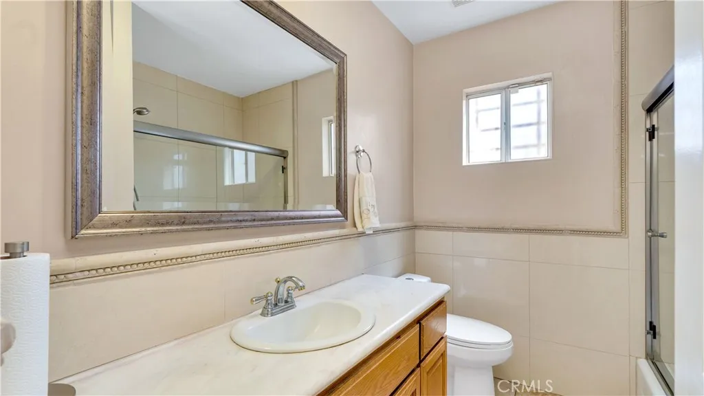 Gardena, California 90249, United States, 6 Bedrooms Bedrooms, ,4 BathroomsBathrooms,Residential,Active,161351