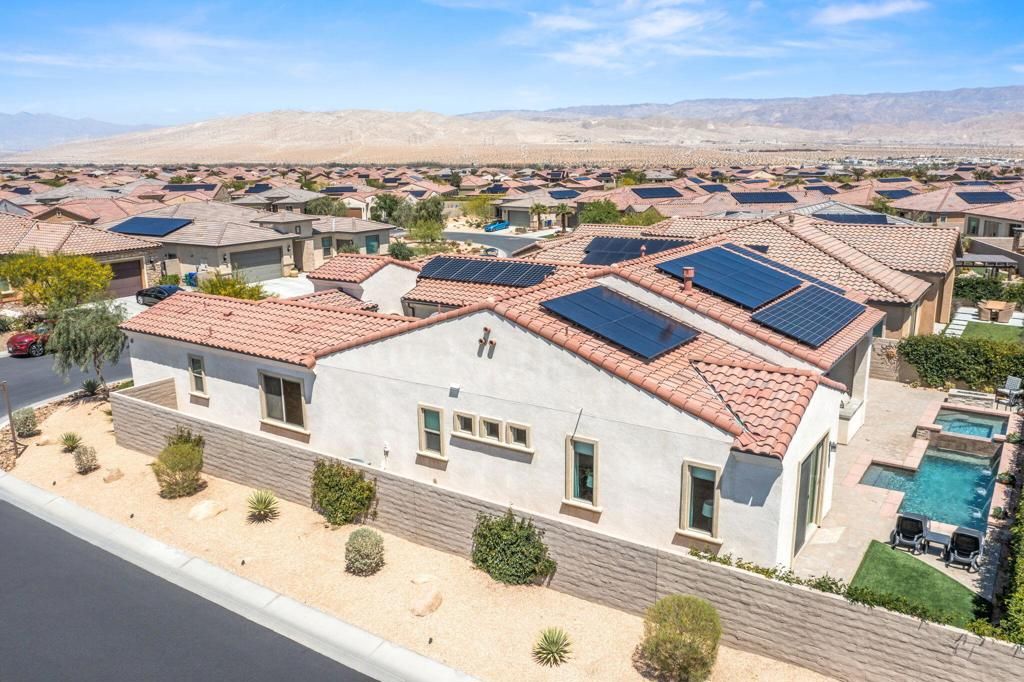 listing image 130729711217067179691
