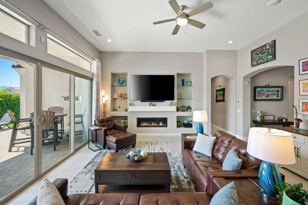 listing image 130721400520906527558