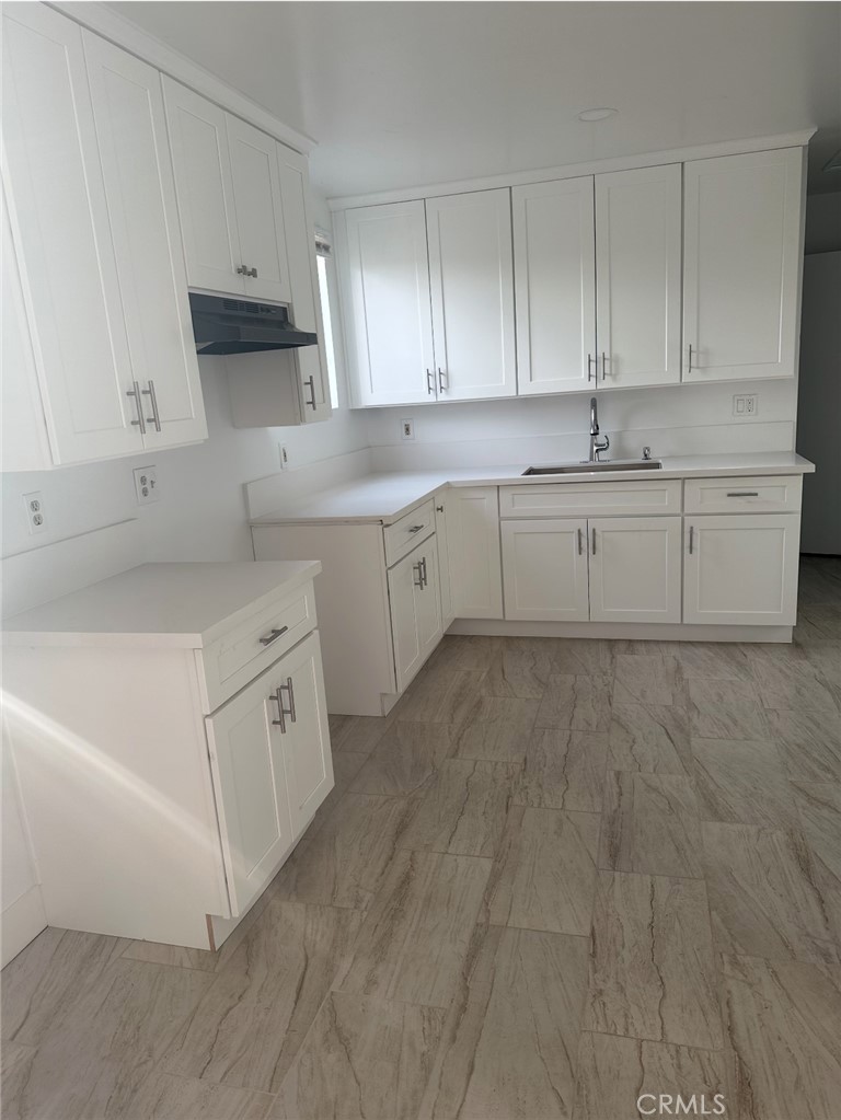 Beautifull remodeled ADU in a desirable area of San Bernardino. Conveniently located near to local lakes, Palm Spring, and more! This ADU feels like a new apartment a must-see opportunity"