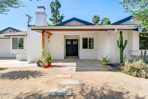 Photo of 282 Teasdale Street, Thousand Oaks, CA 91360 (MLS # V1-39019)