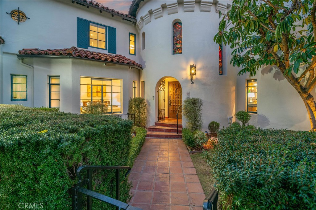 Properties 2 1812 Linda Vista Avenue