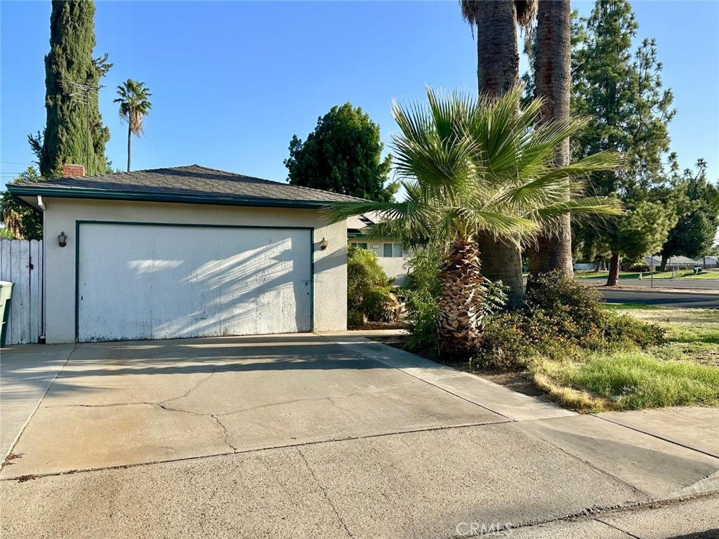 405 W Rialto Avenue