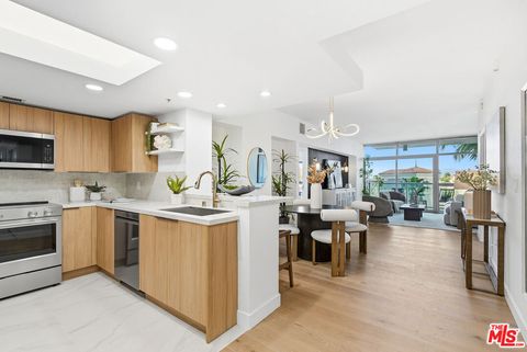 13700 Marina Pointe Drive 511 Marina Del Rey CA 90292