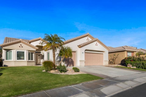 Photo of 78214 Grape Arbor Avenue, Palm Desert, CA 92211 (MLS # 219153469DA)