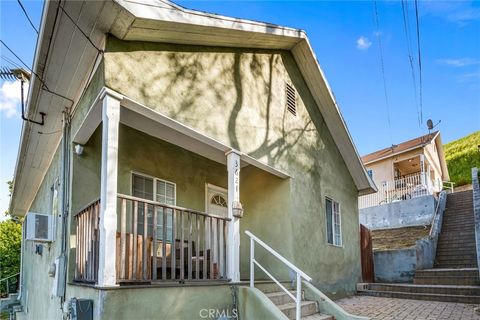 Photo of 2500 Lincoln Park Ave, Los Angeles, CA 90031 (MLS # PW26035852)