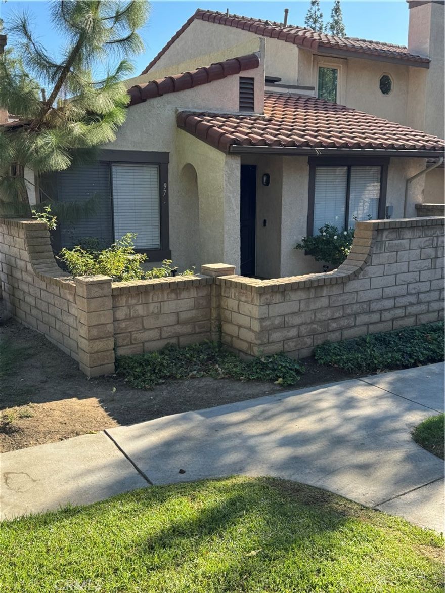 Outstanding single story condo, in the great Marlborough Villa community.  This Rancho Cucamonga home is a corner unit, offering 2 bedroom and 1 bath for small families or retirees.  The complex offers 4 pools, tennis courts, and many other great amenities.  It's close to grocery stores and fantastic restaurants for your everyday needs.  This home will not last.  Don't miss out!