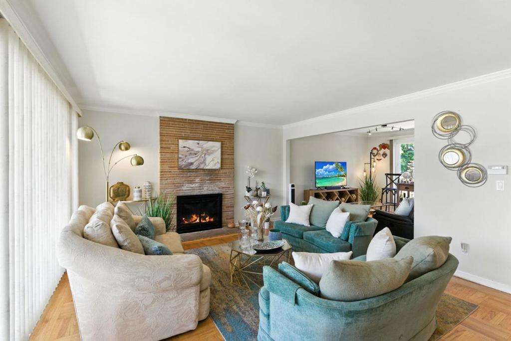 211 Anita Drive
