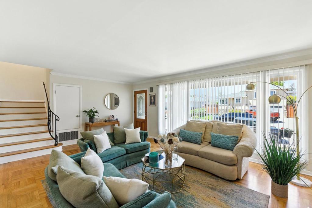 211 Anita Drive