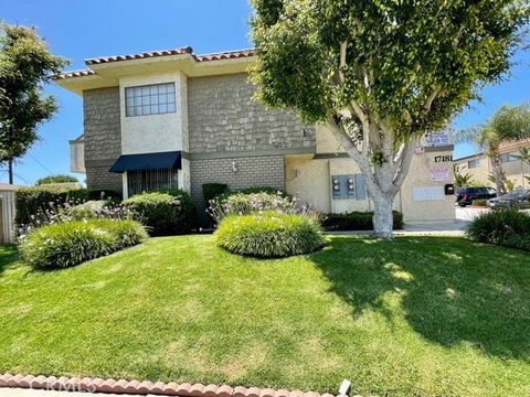 Photo of 17181 ELM Street #2, Huntington Beach, CA 92647 (MLS # NP26055351)