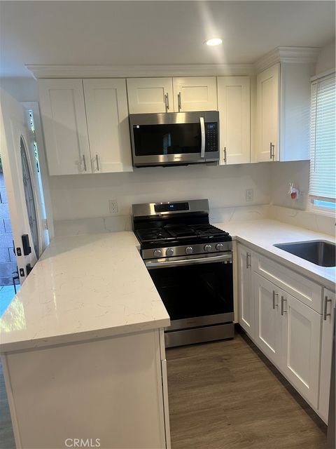 Photo of 7111 Claire Ave, Reseda, CA 91335 (MLS # SR26052159)