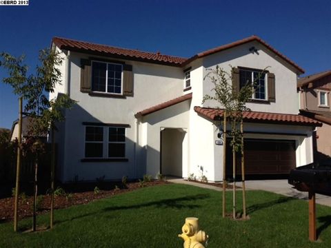 Photo of 494 494 SHANNON WAY Way, Oakley, CA 94561 (MLS # 41124184)