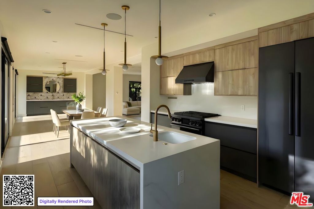 3147 Hollyridge Drive