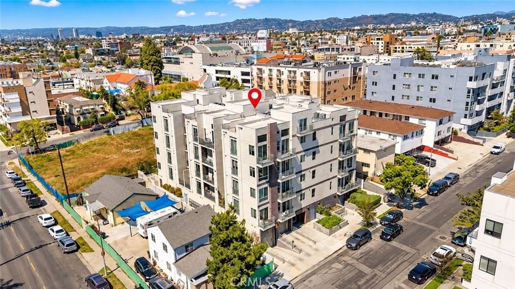 1055 S Serrano Avenue 403
