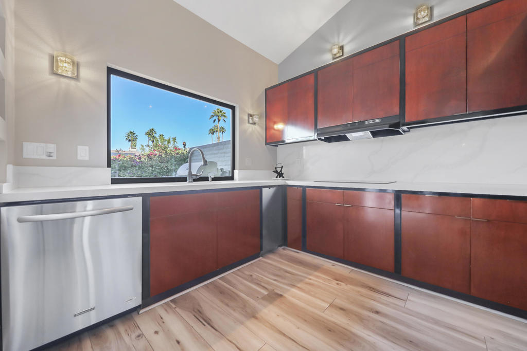 The Lakes Country Cl - Residential