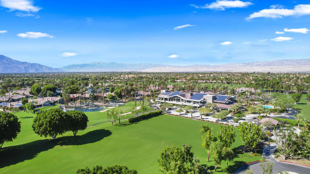 The Lakes Country Cl - Residential