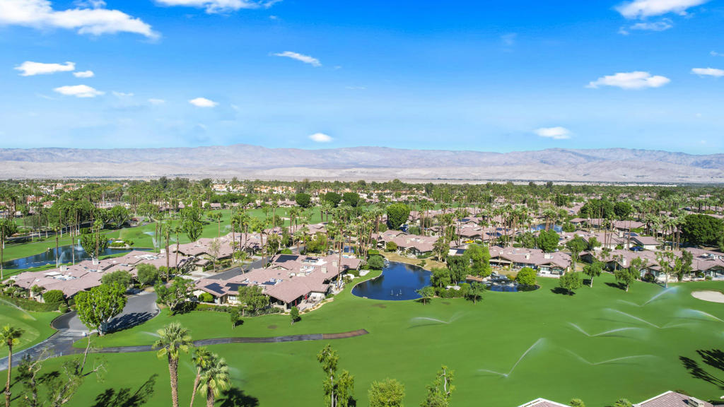 The Lakes Country Cl - Residential