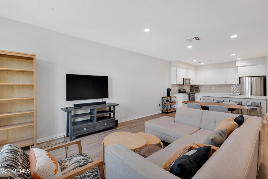 135 Farmhouse Drive 3