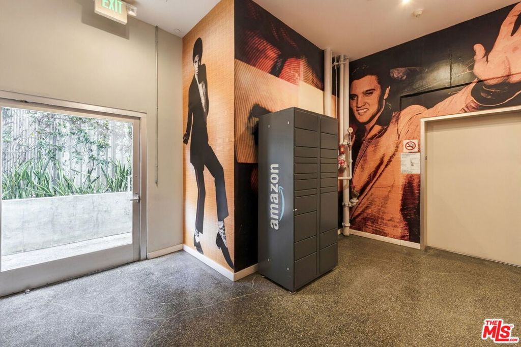 751 N Fairfax Avenue 2