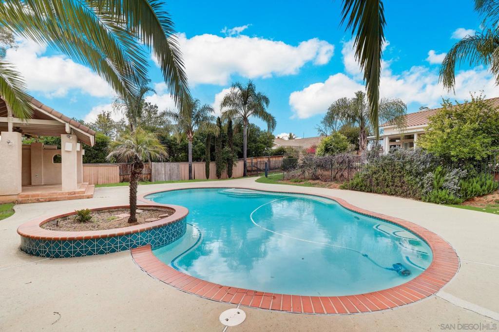 Ramona - Residential