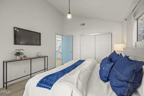 Tiny photo for 261 Hollywood Boulevard, Oxnard, CA 93035 (MLS # V1-39178)