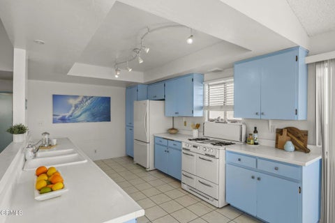 Tiny photo for 261 Hollywood Boulevard, Oxnard, CA 93035 (MLS # V1-39178)