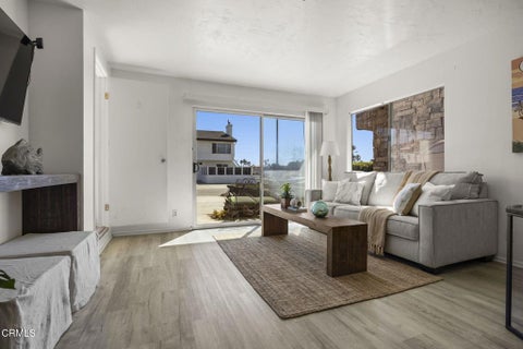 Tiny photo for 261 Hollywood Boulevard, Oxnard, CA 93035 (MLS # V1-39178)